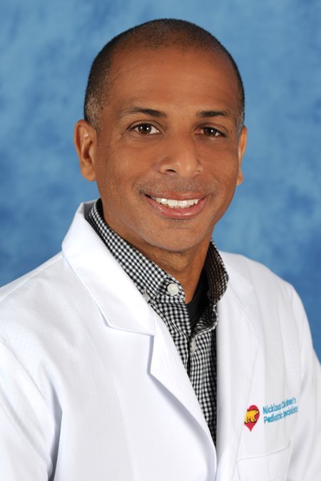 Dr. Wilson Heredia Nunez's headshot