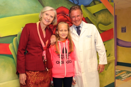 De izquierda a derecha: Dra. Cathy Burnweit, Daria Rozhkova y Dr. Andrea Maggioni