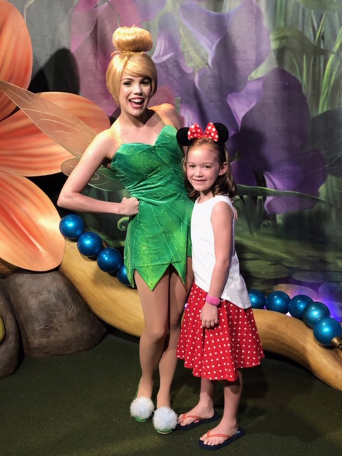 Willow disfruta de sus vacaciones en Disney World