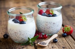 mixed berry chia pudding